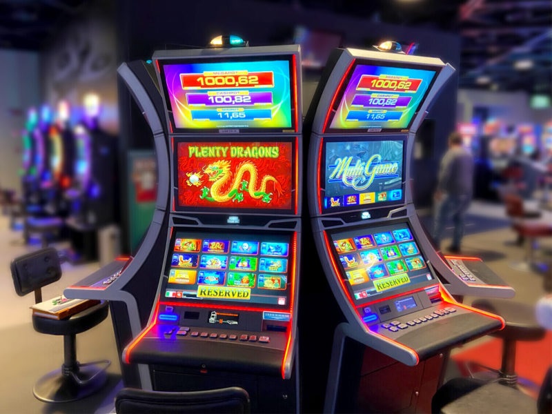 Behind the Scenes: Understanding How Casinos Operate