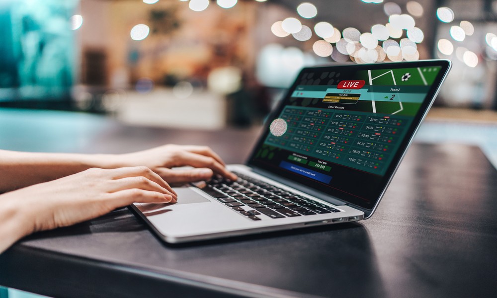 Choosing a Football Betting Site Based on Key Factors